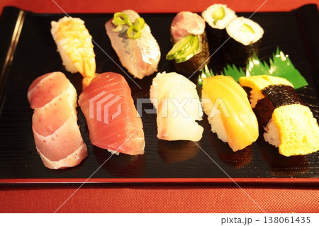 おいしそうなお寿司 138061435