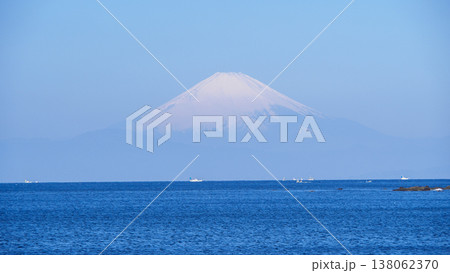 三浦半島の和田長浜の冬 三浦半島の和田長浜の冬 138062370