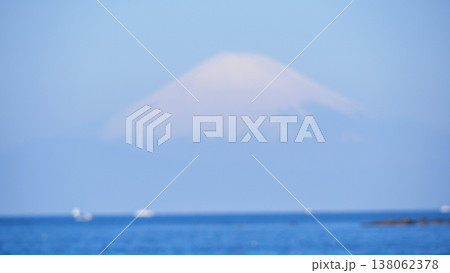 三浦半島の和田長浜の冬 三浦半島の和田長浜の冬 138062378