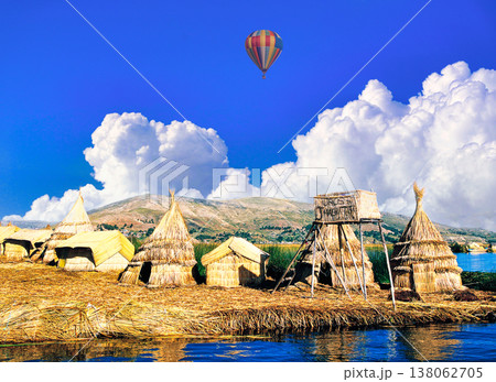チチカカ湖のトトラでできた島ウロス島の絶景 138062705