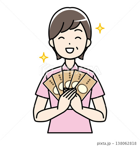 お札を持っている笑顔の中年女性（ポロシャツ姿） 138062818