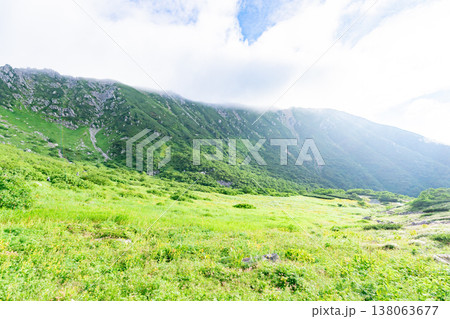 千畳敷カールの登山道と絶景 138063677