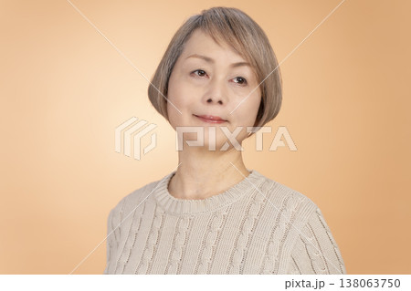 シニア女性のヘアスタイル 138063750