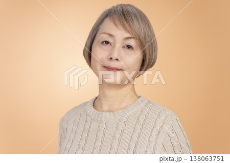 シニア女性のヘアスタイル 138063751