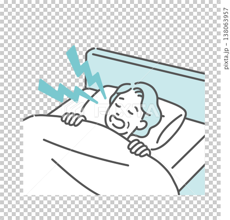 插圖描繪了一位老年婦女在床上睡覺，打鼾聲很大（睡眠呼吸中止症/SAS）。 138063957