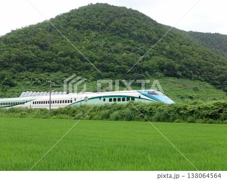 とれいゆ つばさ号　山形新幹線 138064564