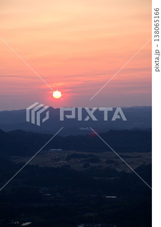 九十九谷に昇る朝日 九十九谷に昇る朝日 138065166