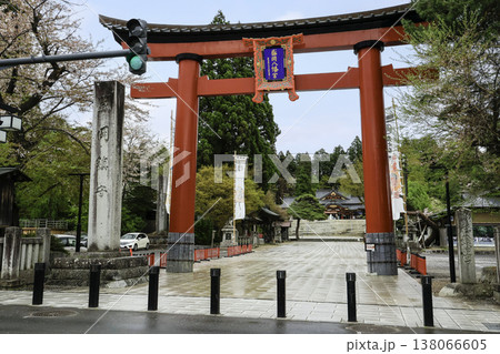 盛岡八幡宮と大鳥居 138066605