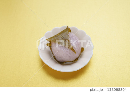 関西風の桜餅|春のおやつ・イメージ 関西風の桜餅|春のおやつ・イメージ 138068894