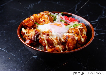 唐揚げ丼 唐揚げ丼 138069229
