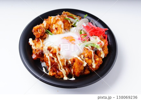 唐揚げ丼 唐揚げ丼 138069236