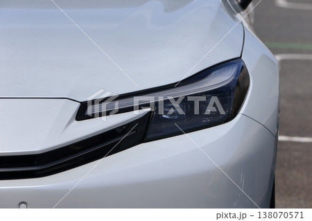 白い国産スポーツカー 138070571