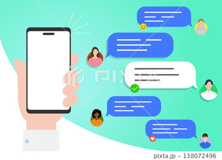 オンラインでの人々のウェブコミュニケーションとスマートフォンを持つ手 オンラインでの人々のウェブコミュニケーションとスマートフォンを持つ手 138072496