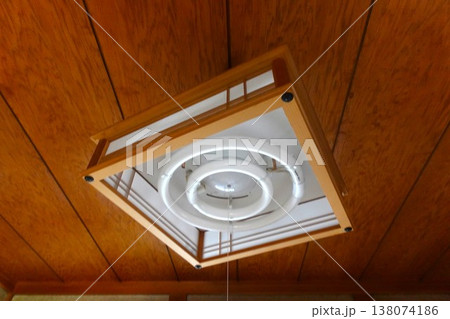 昭和の吊り下げ照明 138074186