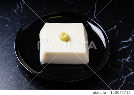 おいしいごま豆腐 おいしいごま豆腐 138075715