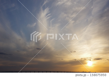 夕暮れ 138075950