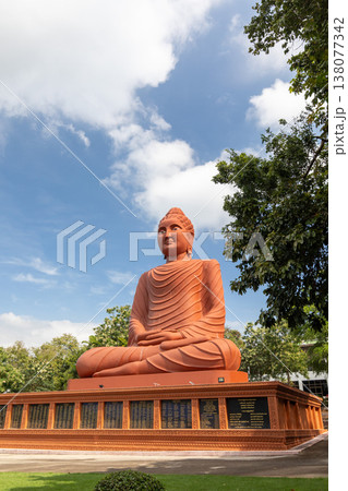 タイ国カンチャナブリーの洞窟寺院ワット・タム・プー・ワー タイ国カンチャナブリーの洞窟寺院ワット・タム・プー・ワー 138077342