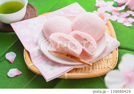 桜こしあんのお饅頭 桜こしあんのお饅頭 138080429