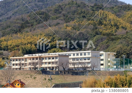 武田山と広島市立祇園中学校（広島市安佐南区） 138080805
