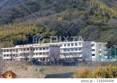 武田山と広島市立祇園中学校（広島市安佐南区） 138080806