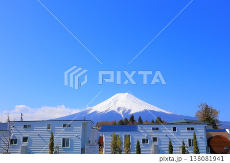 山梨県 富士山駅からの富士山と桜 2025年4月 山梨県 富士山駅からの富士山と桜 2025年4月 138081941