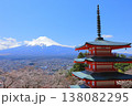 山梨県 新倉山浅間神社 忠霊塔 富士山と桜 2025 春 138082295