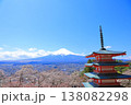 山梨県 新倉山浅間神社 忠霊塔 富士山と桜 2025 春 138082298