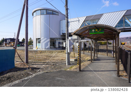 栗山駅西口（室蘭本線・JR北海道） 138082428