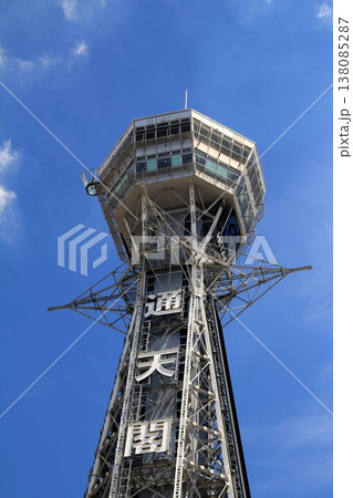 大阪・新世界のランドマーク通天閣 大阪・新世界のランドマーク通天閣 138085287