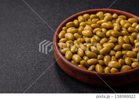 Canned green edamame beans as a healthy vegan ingredient. Edamame beans 138090022