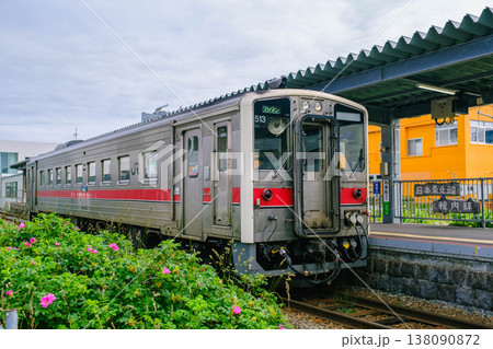 [稚内駅前]日本最北端の街にあるJR駅の風景 138090872