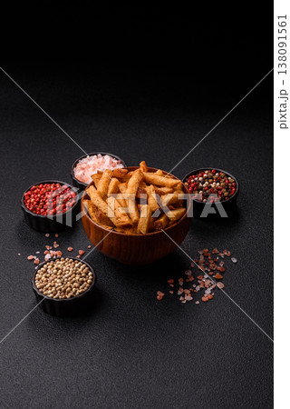 Croutons or crackers made from rye bread with garlic, salt, and spices. Croutons with salt 138091561