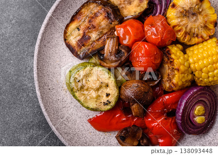 Grilled vegetables: bell peppers, zucchini, eggplant, onions, and corn. Grilled vegetables Grilled vegetables: bell peppers, zucchini, eggplant, onions, and corn. Grilled vegetables 138093448