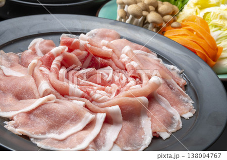 しゃぶしゃぶ用美味しい豚肉の盛り合わせ 138094767