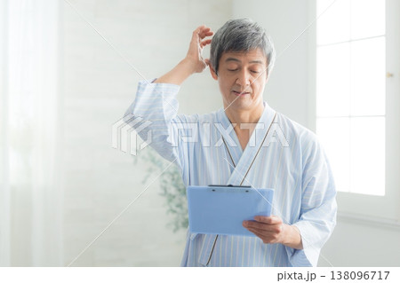 60代の人間ドックイメージ　 138096717