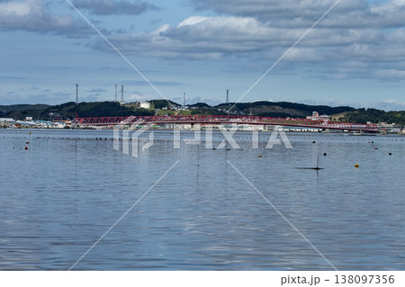 厚岸湾の牡蠣養殖 138097356