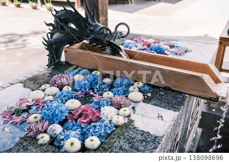 紫陽花の花手水1 138098696
