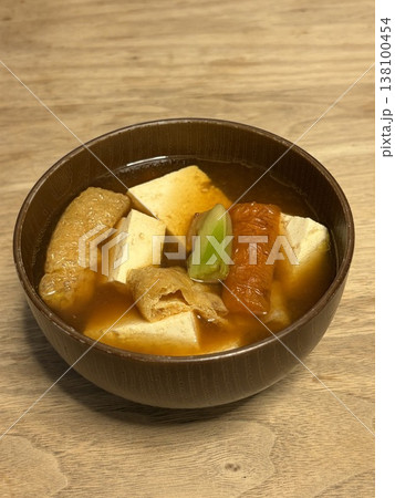 豆腐とあげの味噌汁 豆腐とあげの味噌汁 138100454