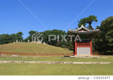 Donggureung in Guri-si, registered as a World Cultural Heritage site, is the tomb of a Joseon Dynasty King. Donggureung in Guri-si, registered as a World Cultural Heritage site, is the tomb of a Joseon Dynasty King. 138101977