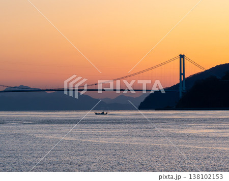 朝の安芸灘大橋 138102153