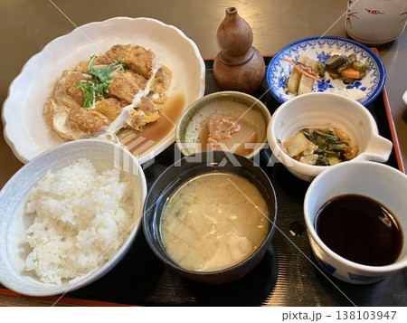 かつ煮定食 かつ煮定食 138103947