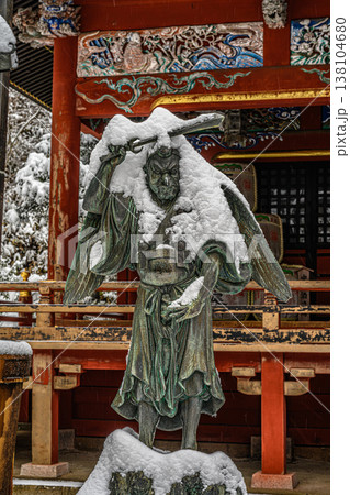雪（高尾山薬王院） 138104680