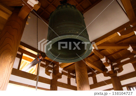 高麗山聖天院勝楽寺　鐘堂の鐘　埼玉県日高市 138104727