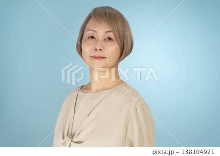 シニア女性のヘアスタイル 138104921