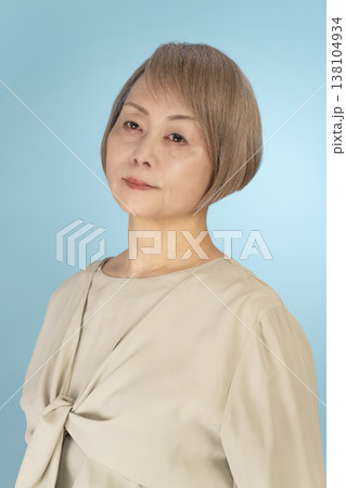 シニア女性のヘアスタイル 138104934