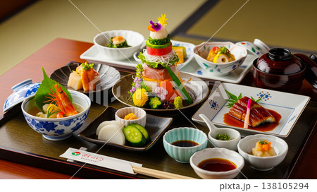 伝統の美味しい懐石料理 138105294