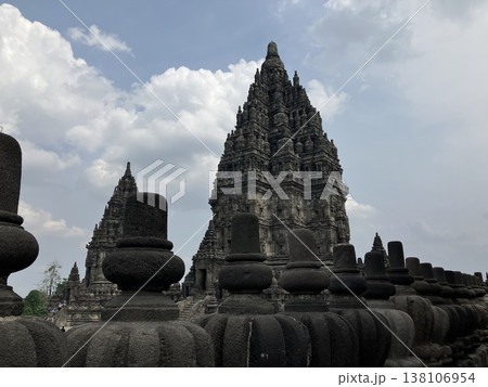 インドネシア　プランバナン遺跡群 138106954