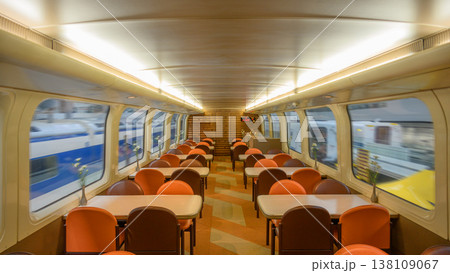東海道新幹線100系二階建て食堂車 138109067