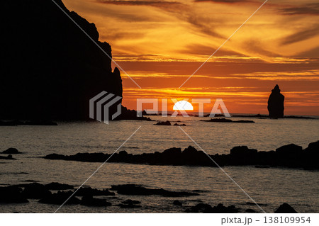 絶景積丹の夕日 138109954