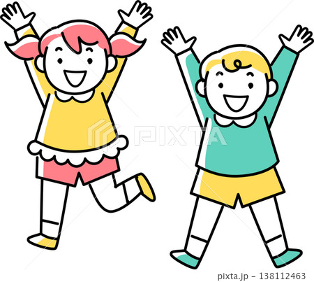 ジャンプする女の子と男の子 138112463